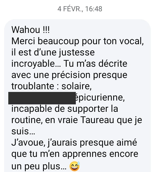 Extrait anonymisé d’un retour Messenger après une lecture intuitive. Une information personnelle est masquée. Transcription disponible juste après.